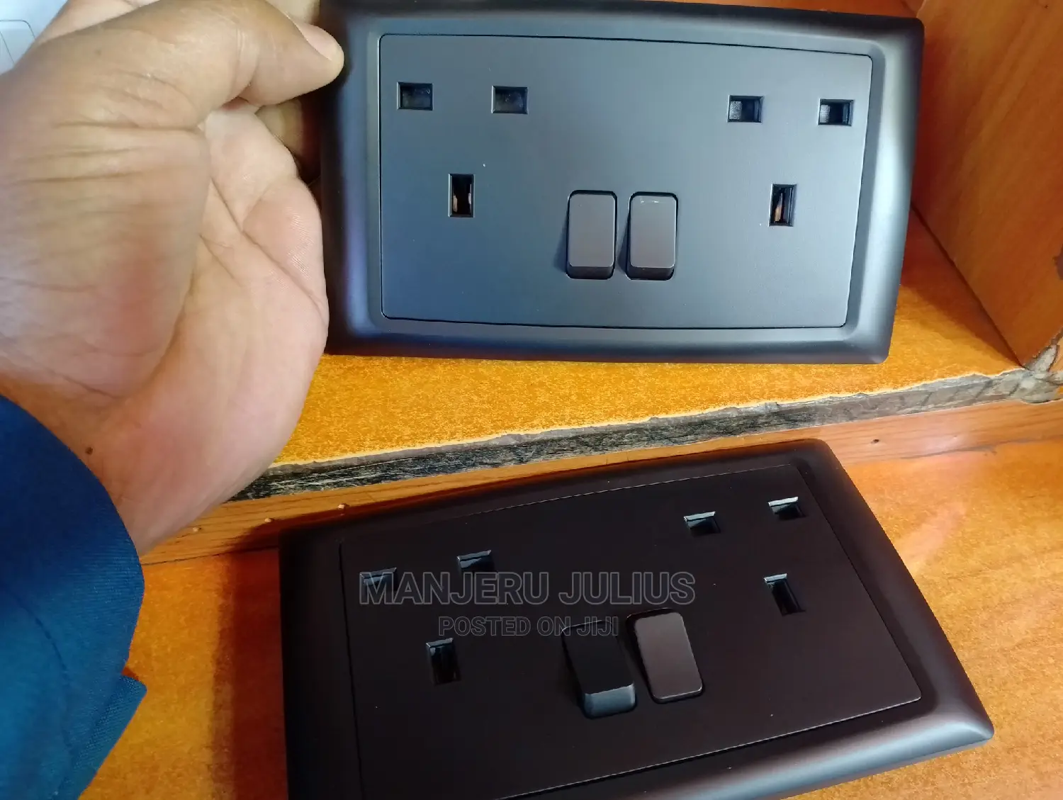 Black Twin Socket