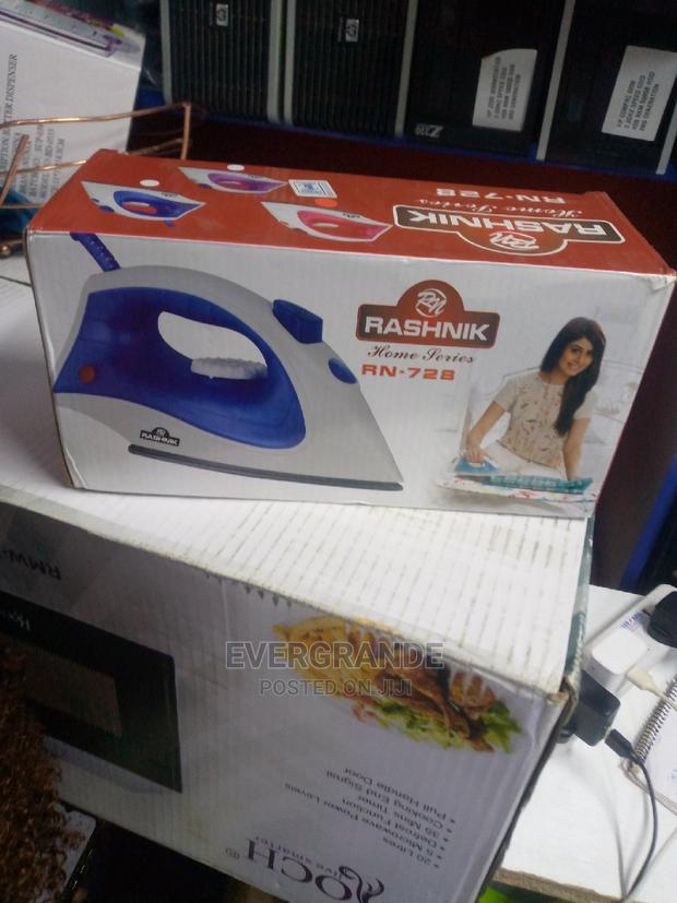 Rashnik Steam Iron 2000 Watt