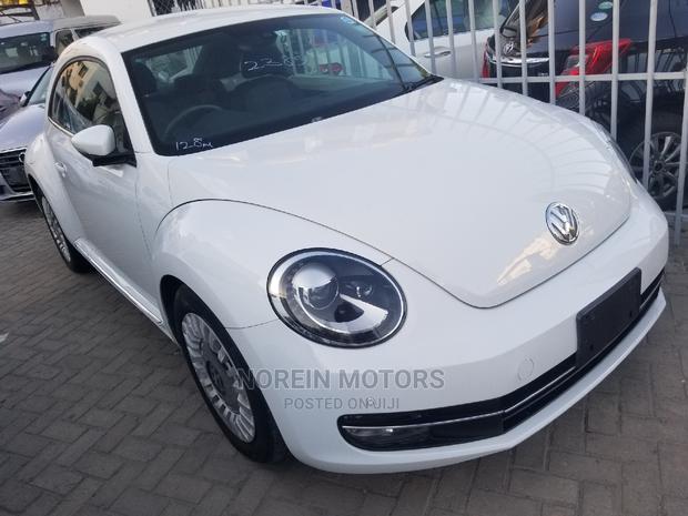 Volkswagen Beetle 2015 White - main view