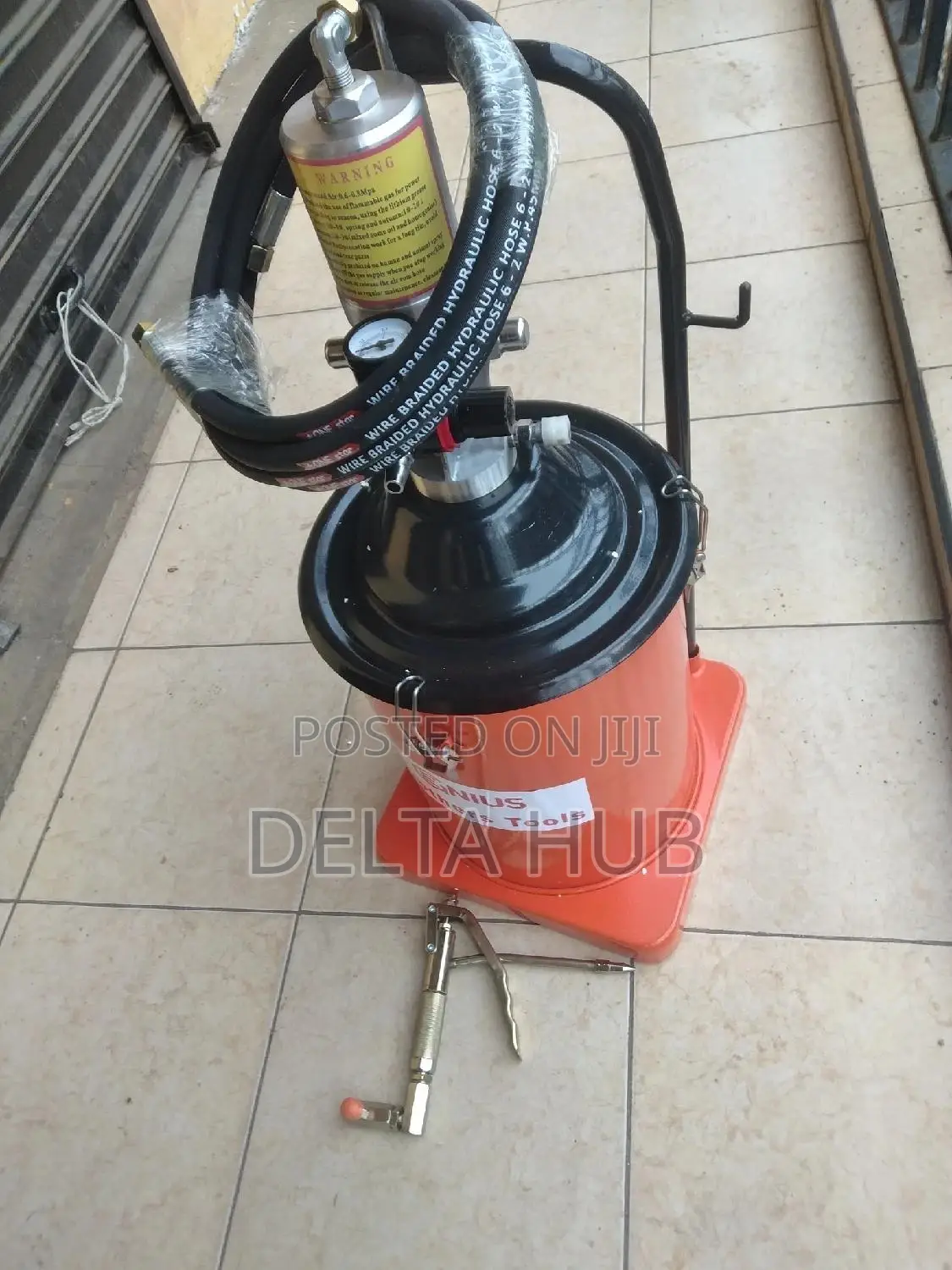 Compressor Grease Bucket