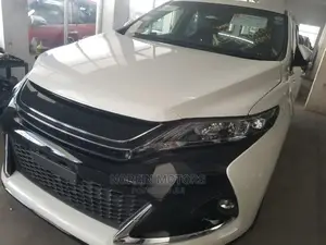 Toyota Harrier 2.0 4WD 2015 White