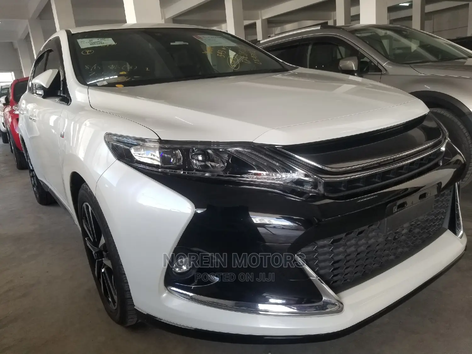 Toyota Harrier 2.0 4WD 2015 White