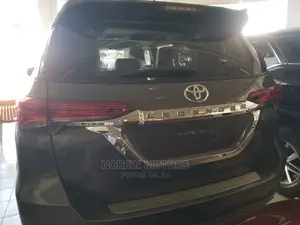 Toyota Fortuner 2.5 D AWD 2017 Gray