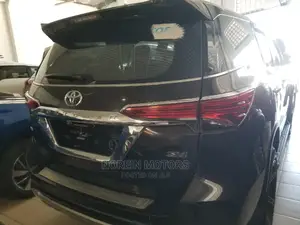 Toyota Fortuner 2.8 D AWD 2016 Black