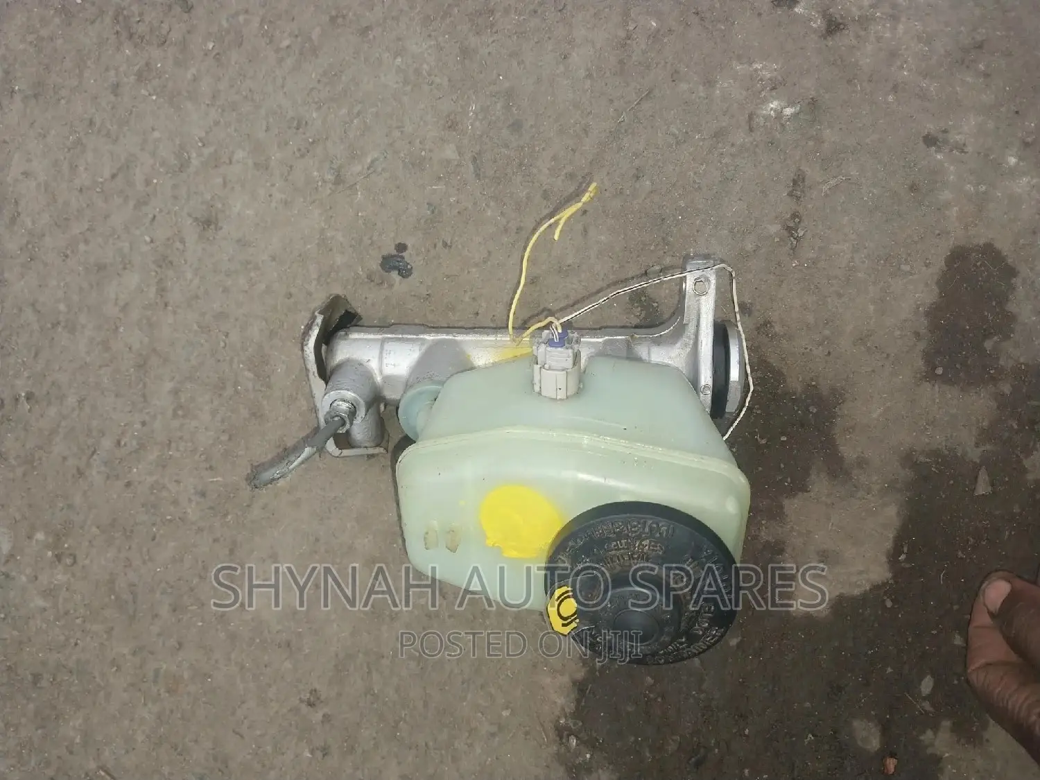 Brake Master Cylinder Landcruiser 79
