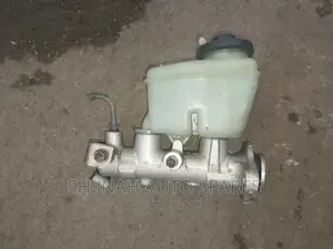 Brake Master Cylinder Landcruiser 79