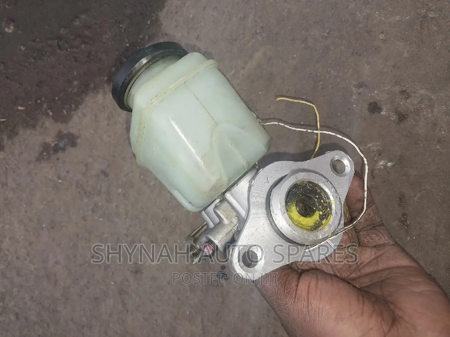 Brake Master Cylinder Landcruiser 79