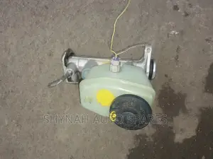 Brake Master Cylinder Landcruiser 79