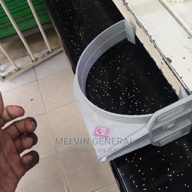 Clip /Support Bracket - main view