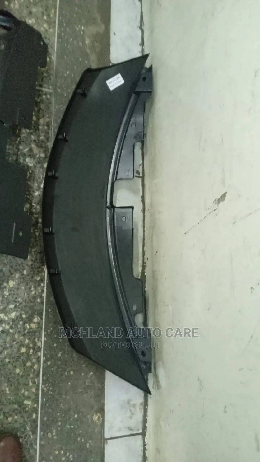 Upper Part Grille Nissan Note 2013-2015