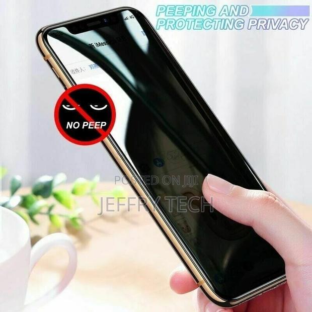 Privacy Tempered Glass Screen Protector for iPhone 13/13 Pro - thumbnail 3