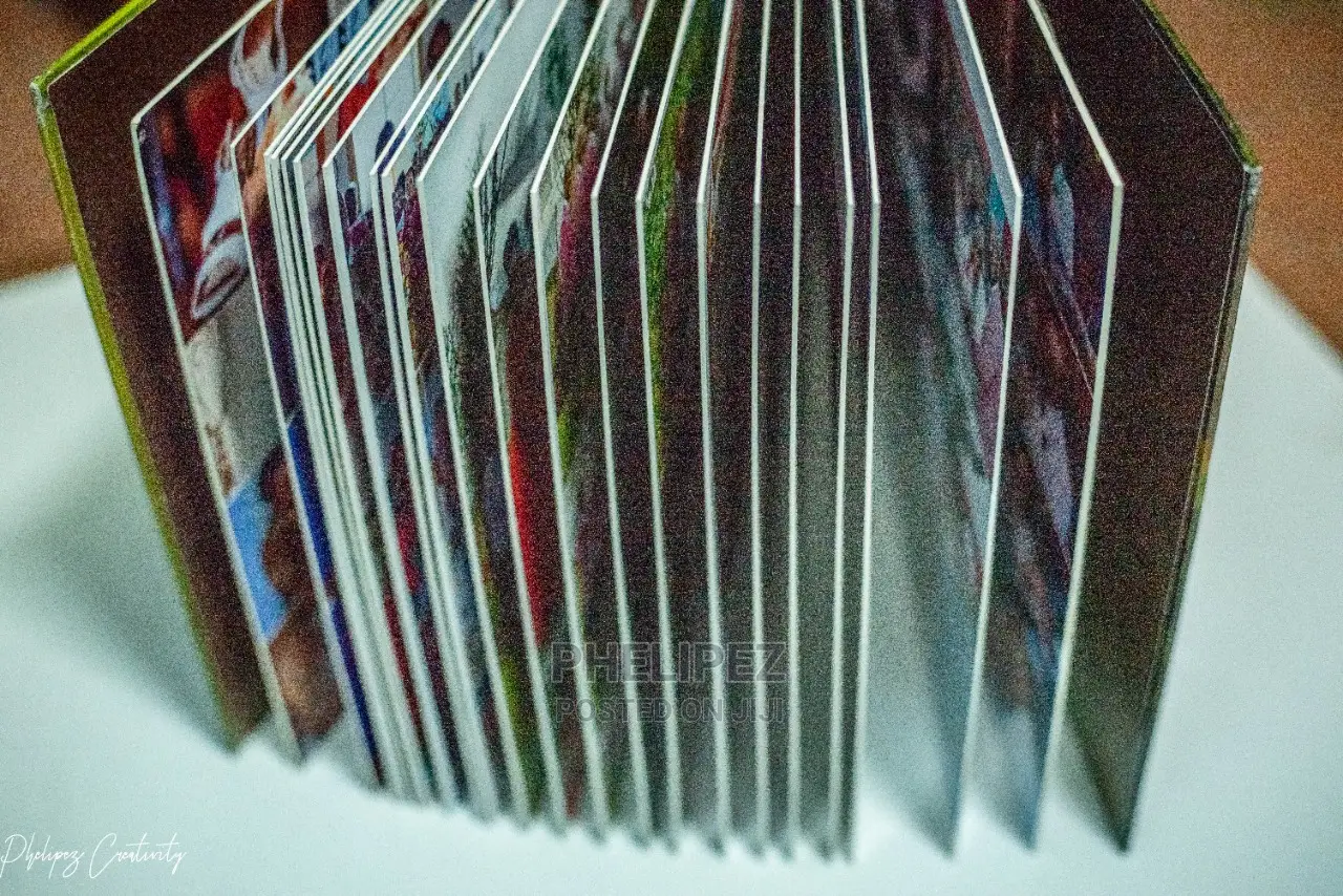 Photobooks/Photo Albums