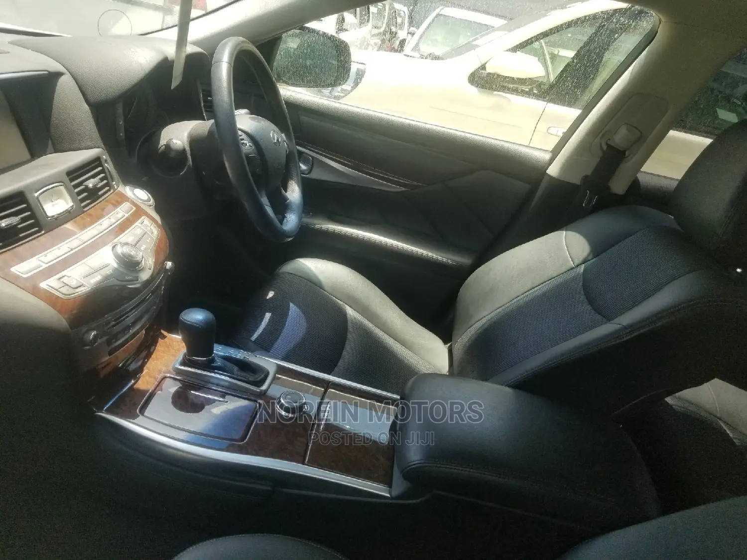 Nissan Fuga 2015 White