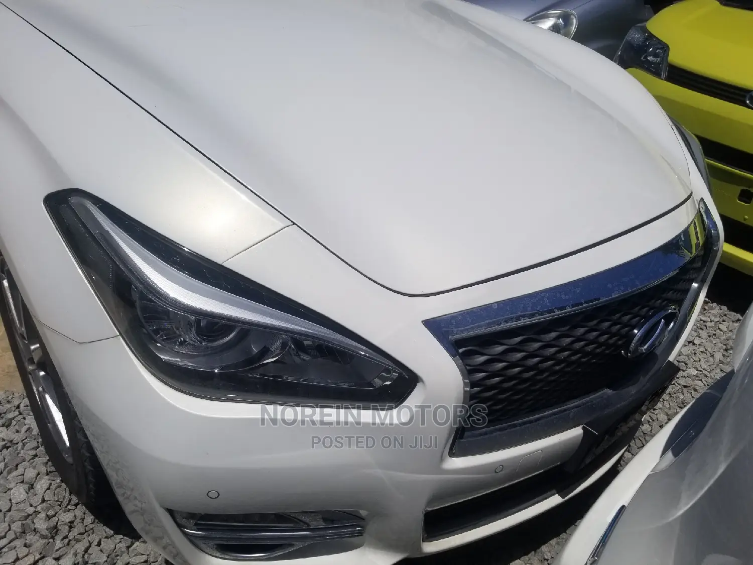 Nissan Fuga 2015 White
