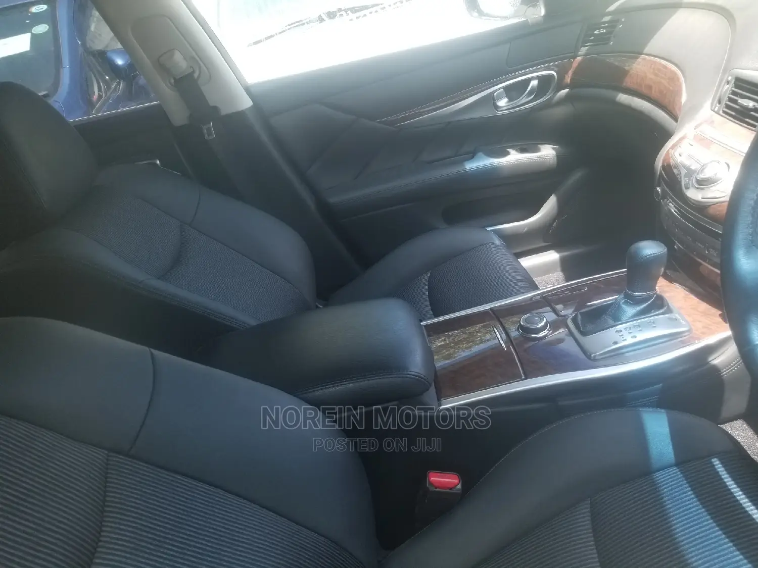 Nissan Fuga 2015 White
