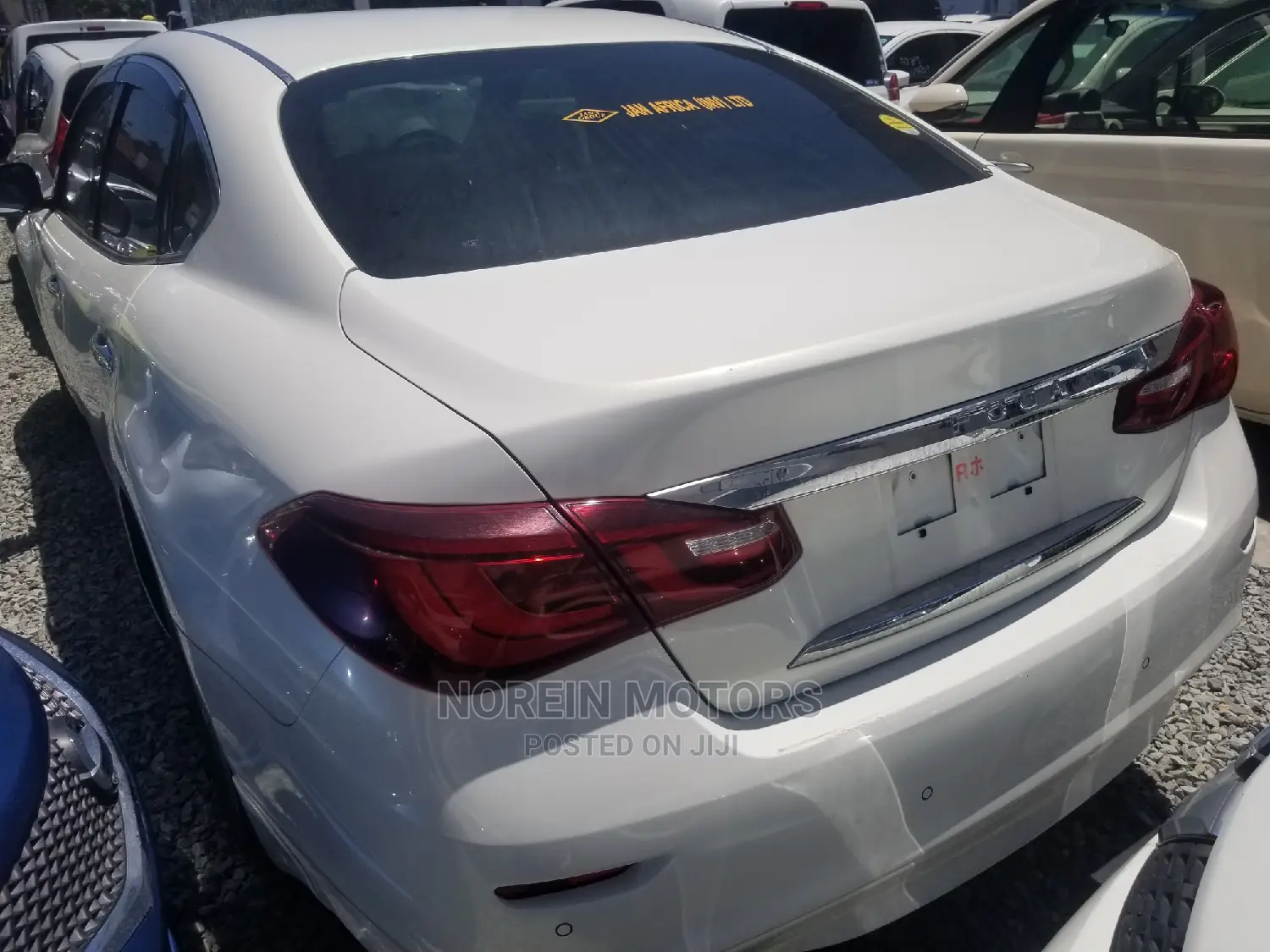 Nissan Fuga 2015 White