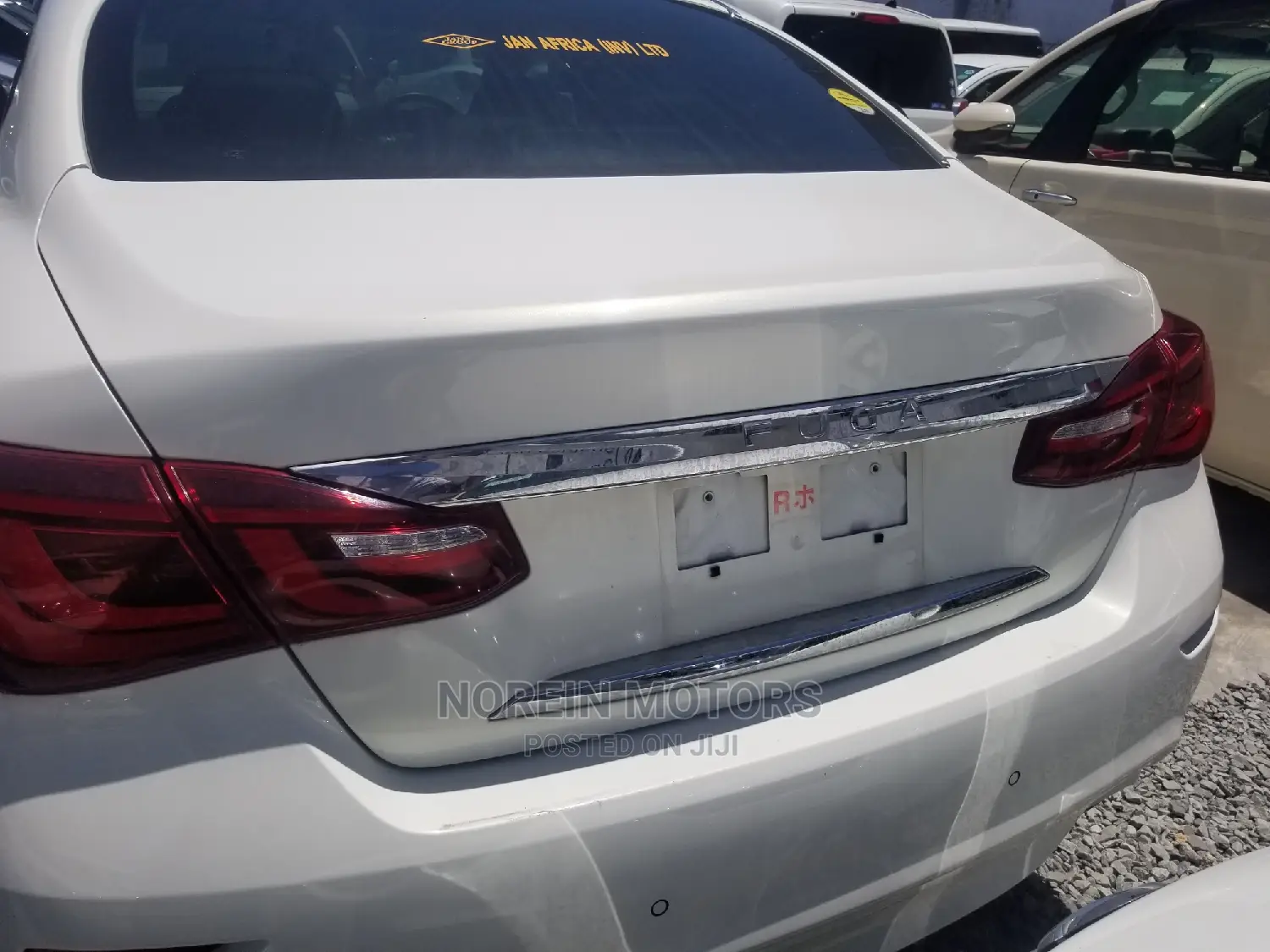 Nissan Fuga 2015 White