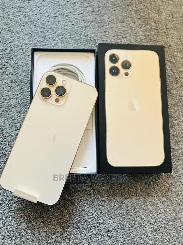 New Apple iPhone 13 Pro Max 128 GB Gold - thumbnail 3