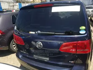 Volkswagen Touran 2015 Blue