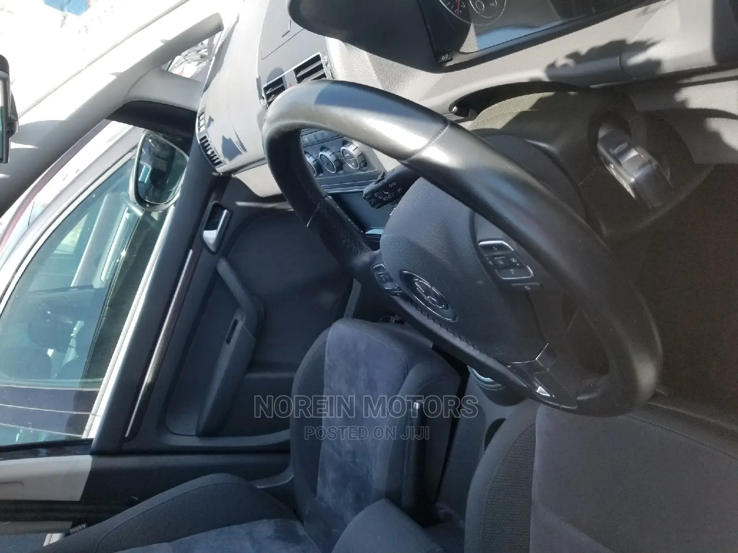 Volkswagen Touran 2015 Blue