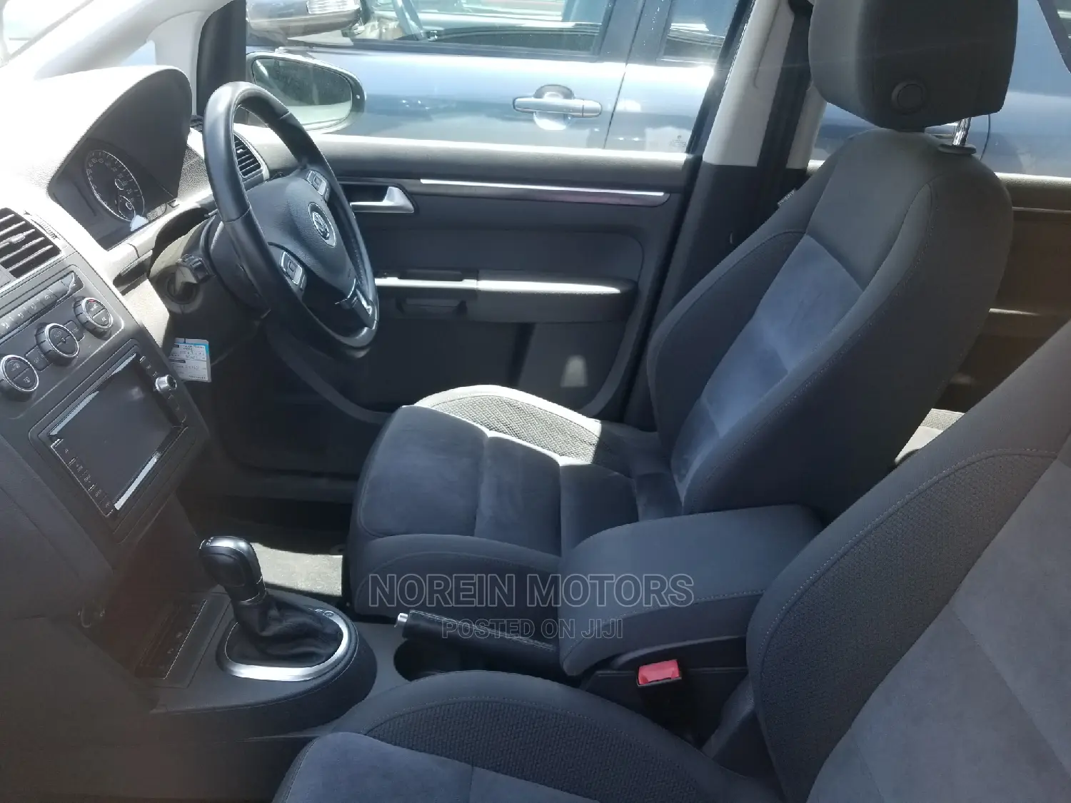 Volkswagen Touran 2015 Blue