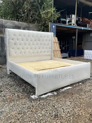 6/6 Tufted Bed