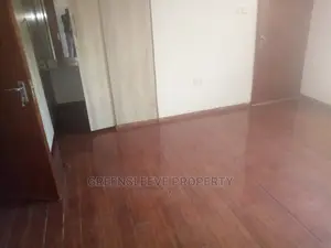 6bdrm Townhouse/Terrace in Kisembe, Hardy for sale
