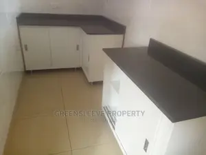 6bdrm Townhouse/Terrace in Kisembe, Hardy for sale