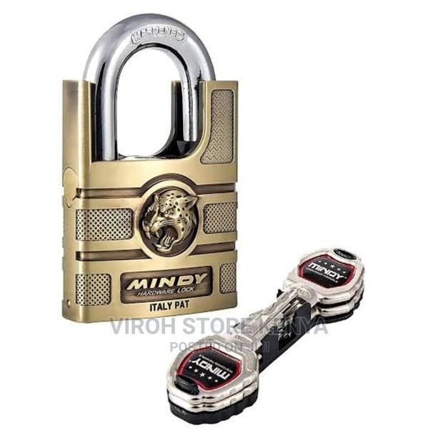 Mindy Italy With Hardened Shackle