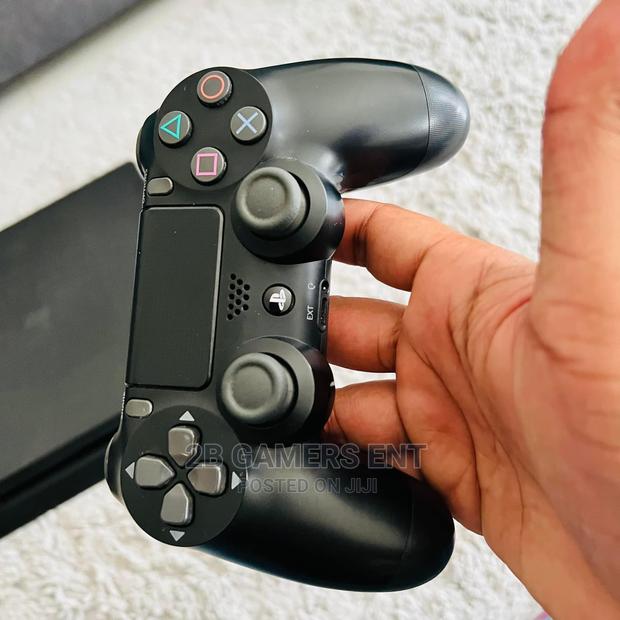 Slim Play Station 4, 1 TB - thumbnail 2