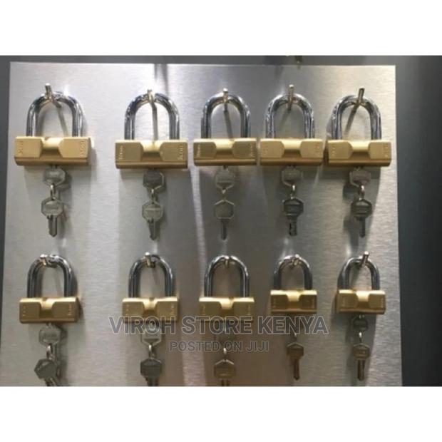 Solid Brass 60mm Hammer Padlock - thumbnail 3