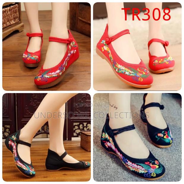 Unique Women Chinese Flat Shoes - thumbnail 2