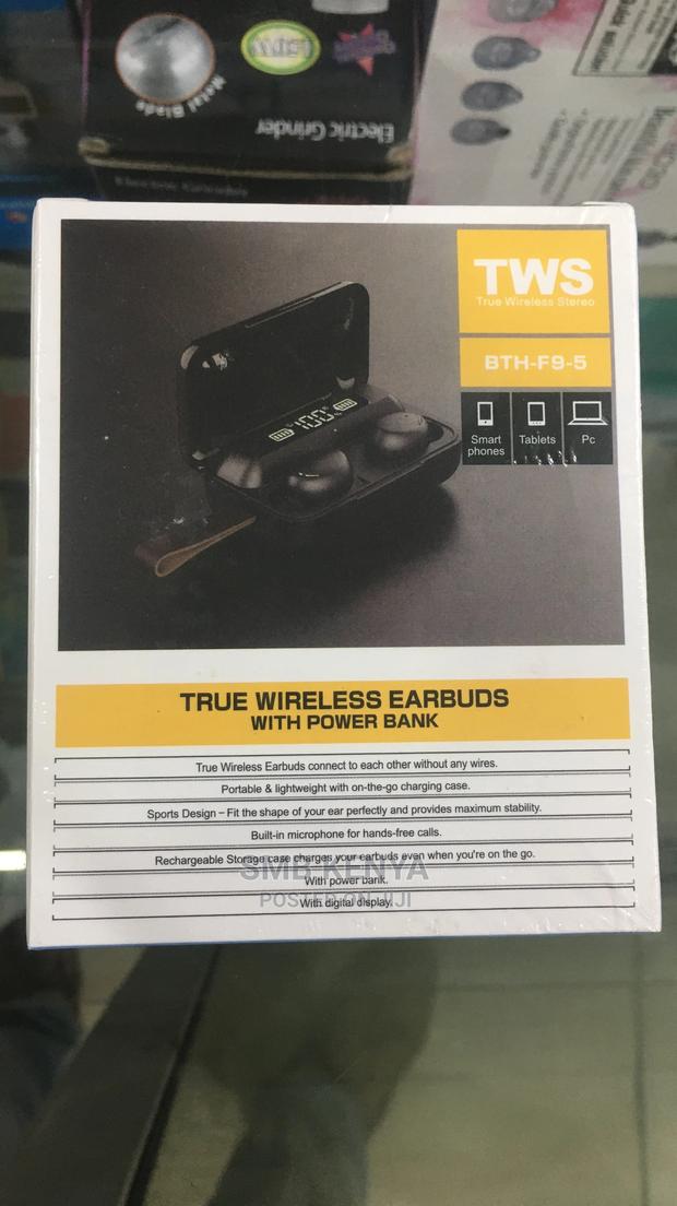 True Wireless Earbuds With Power-Bank - main view