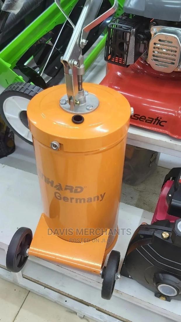 Commercial Grease Bucket With 20L Capacity