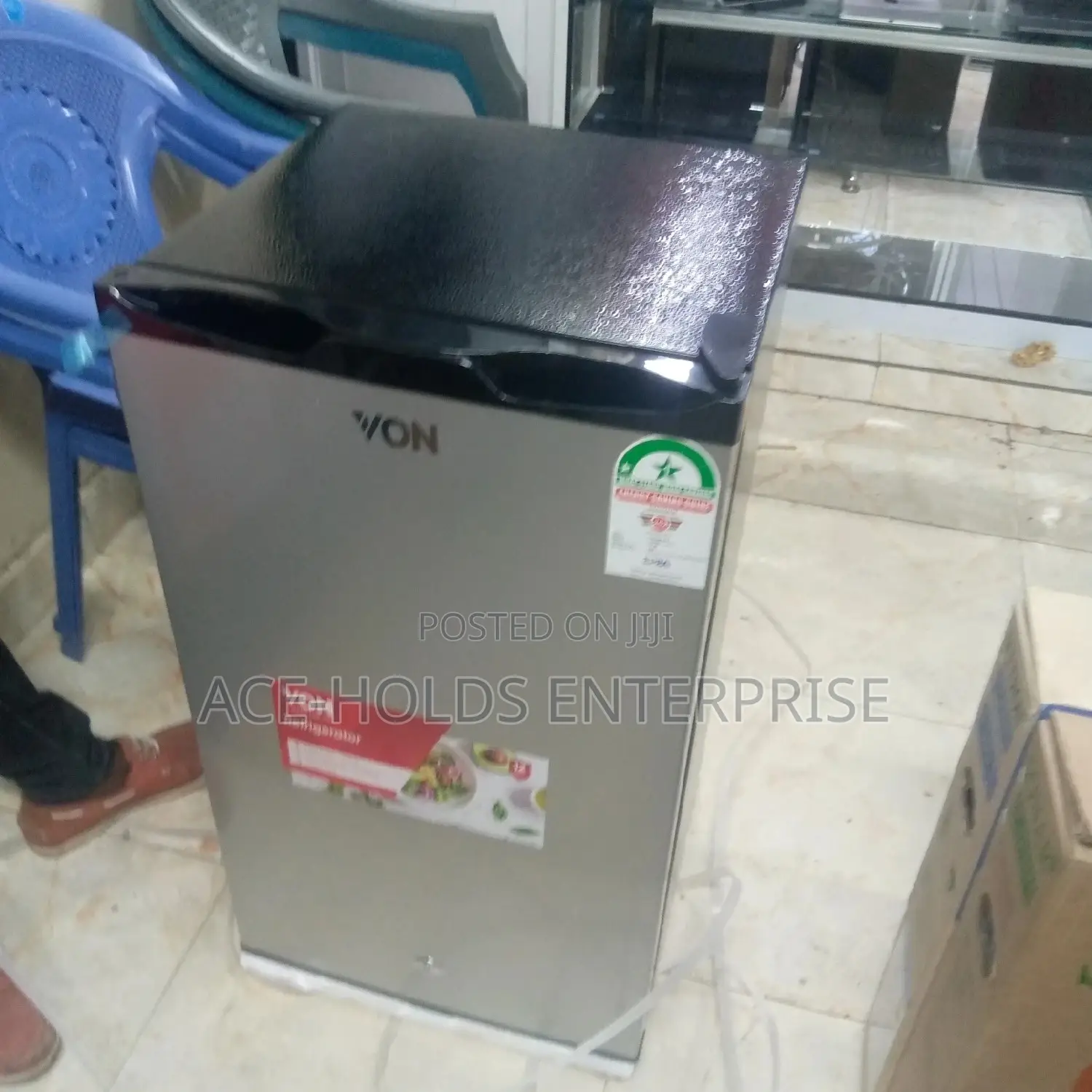 Von Mini Fridge, 90 Liters