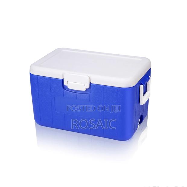 45 L Portable Cooler Box - main view