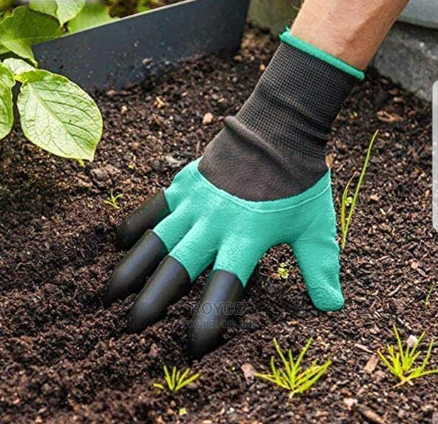 Gardening Gloves With Claws (Pair ) - thumbnail 2