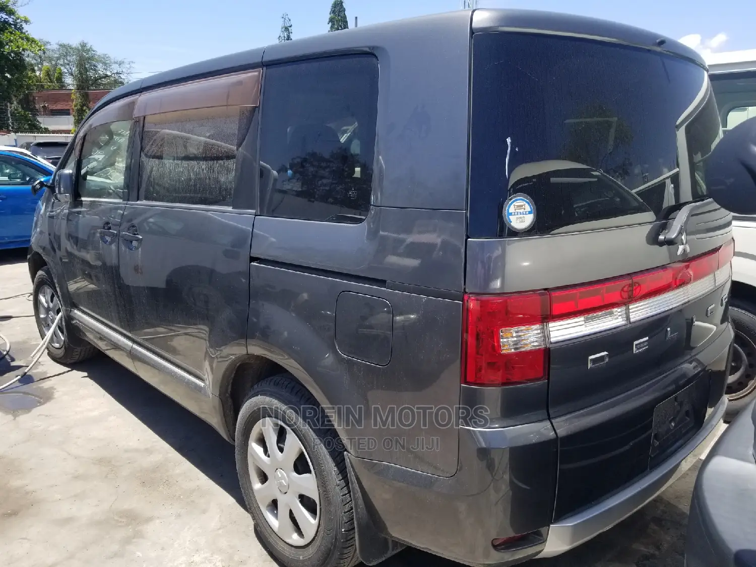 Mitsubishi Delica 2015 Gray