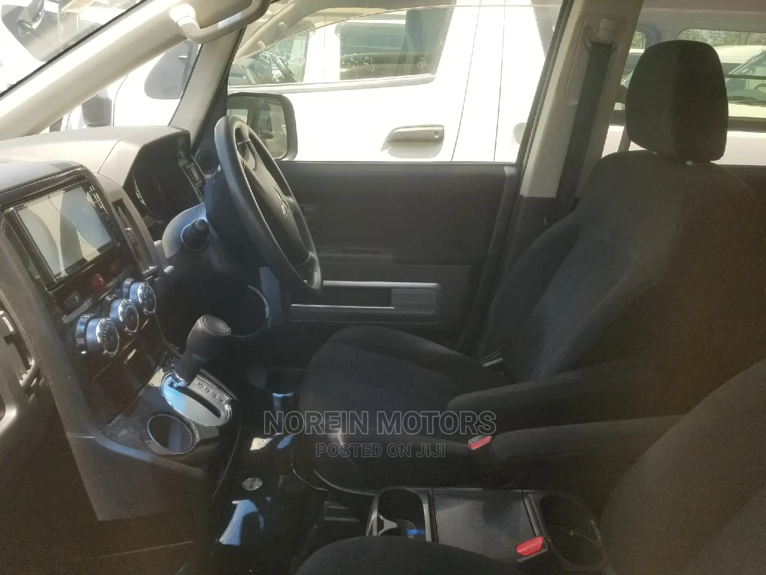 Mitsubishi Delica 2015 Gray