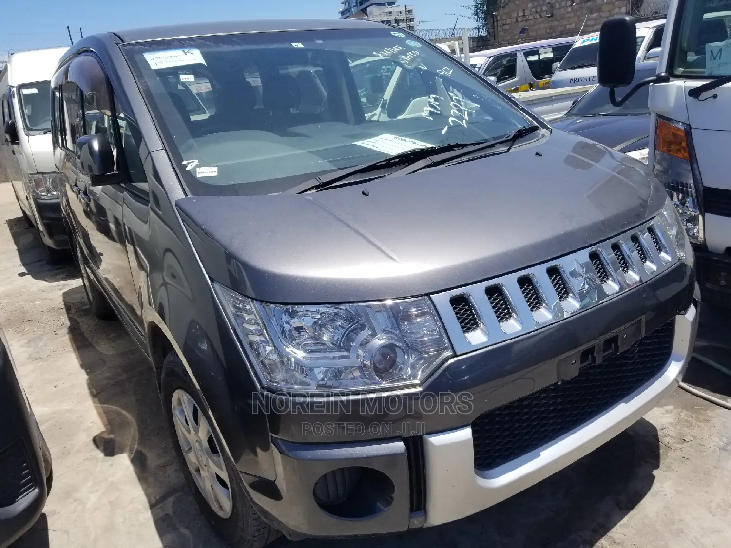 Mitsubishi Delica 2015 Gray