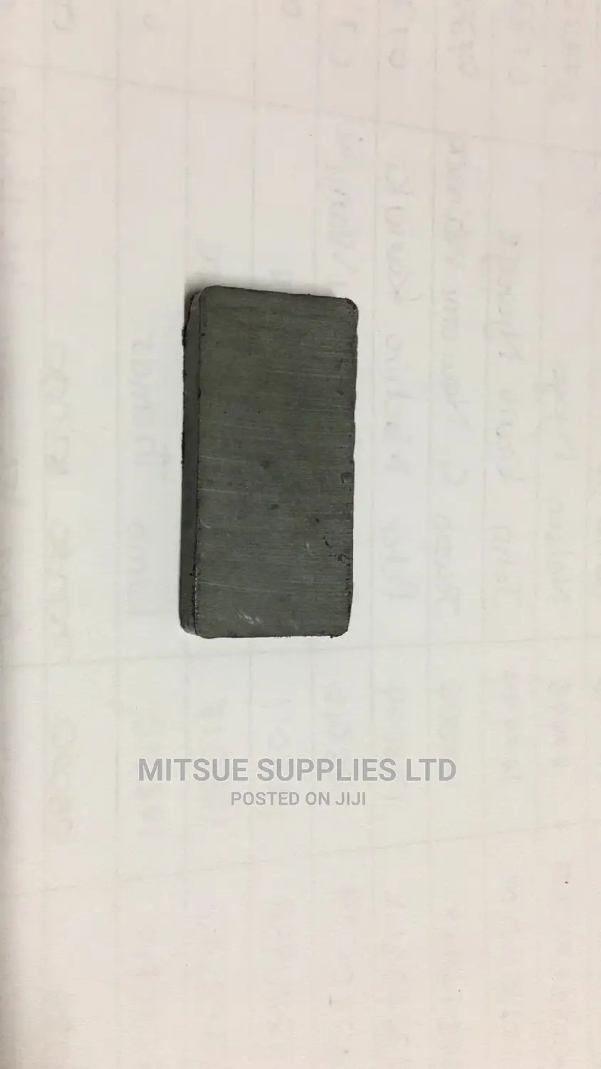 A Pair of Magnadeur Magnet 40x20x6mm