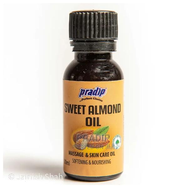 Sweet Almond Oil
30ml