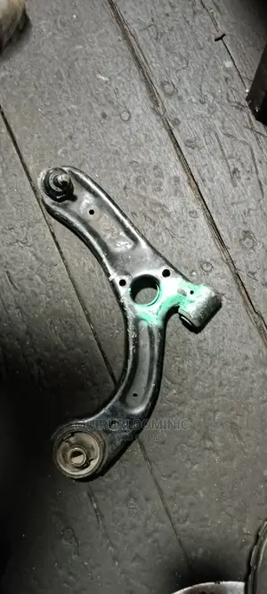 Control Arm Mira/Solio