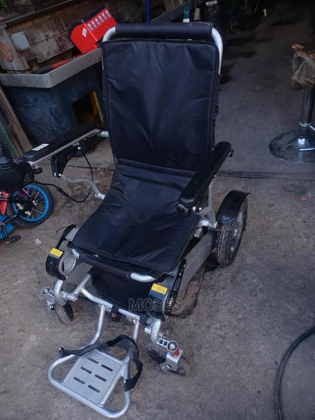 Electric Wheelchair - thumbnail 4