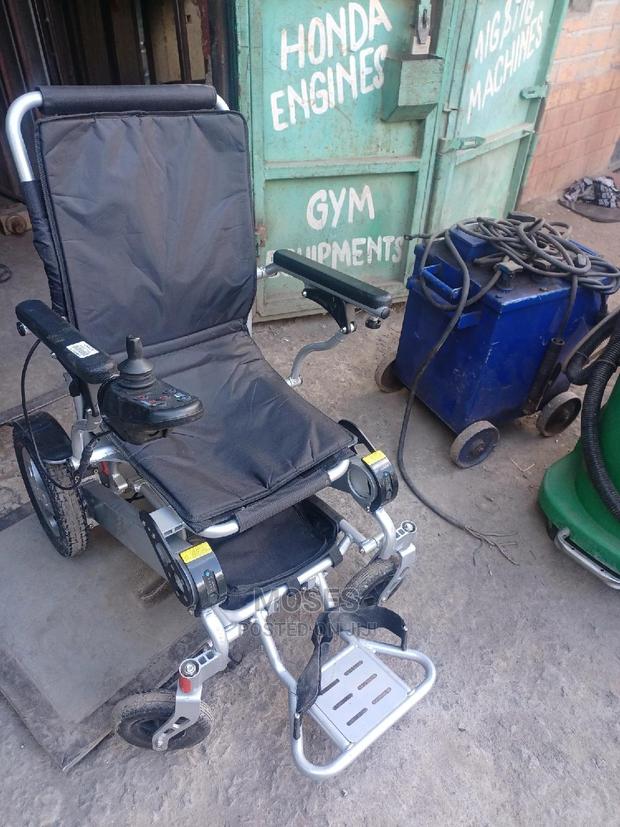 Electric Wheelchair - thumbnail 5