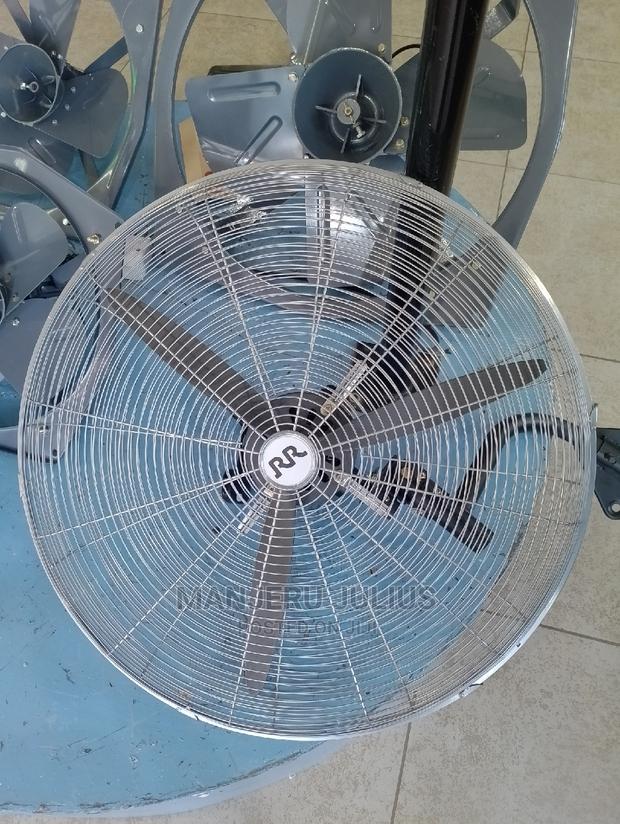 30 Inch Wall Fan - thumbnail 2