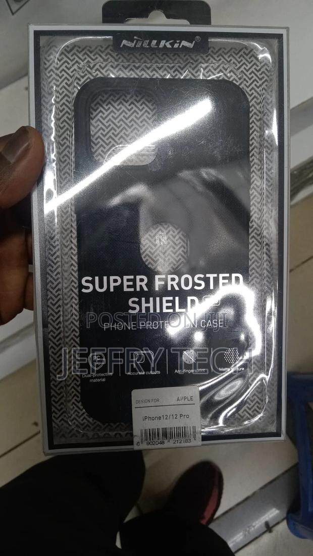 Nilkilin iPhone 12 Pro Super Frosted Shield Case