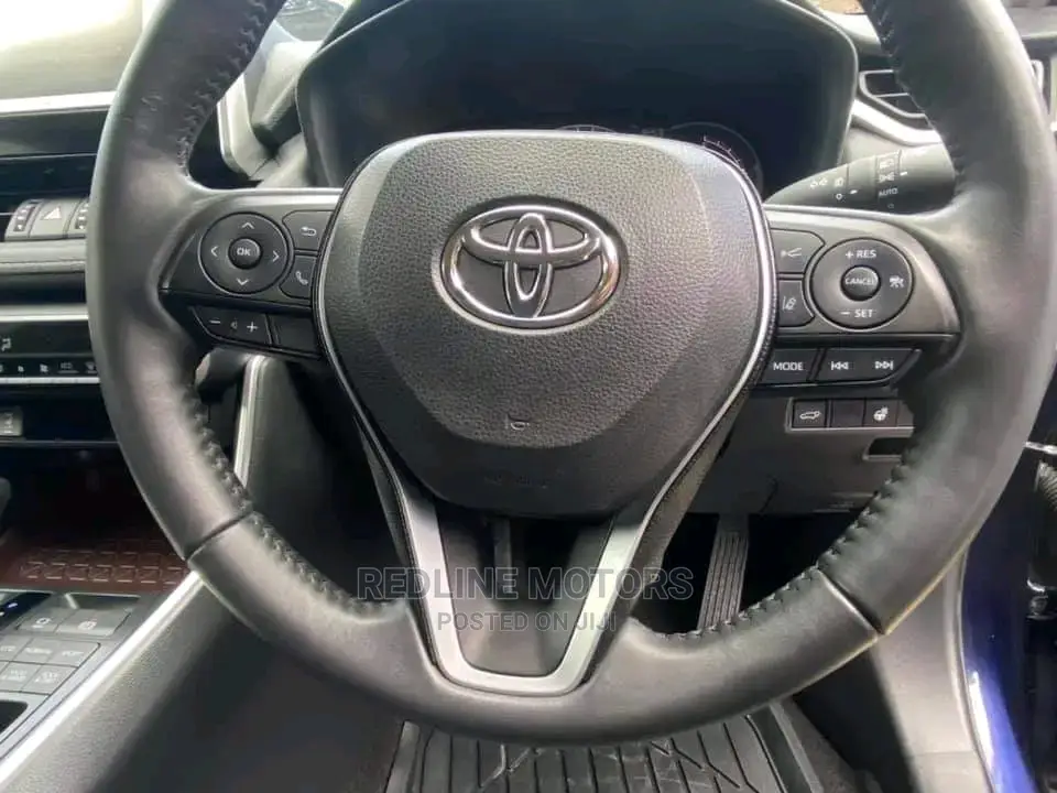 Toyota RAV4 2017 Blue