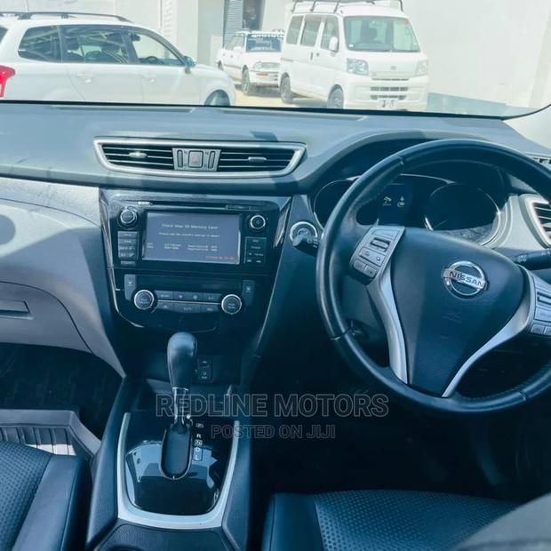 Nissan X-Trail 2016 Blue - thumbnail 4