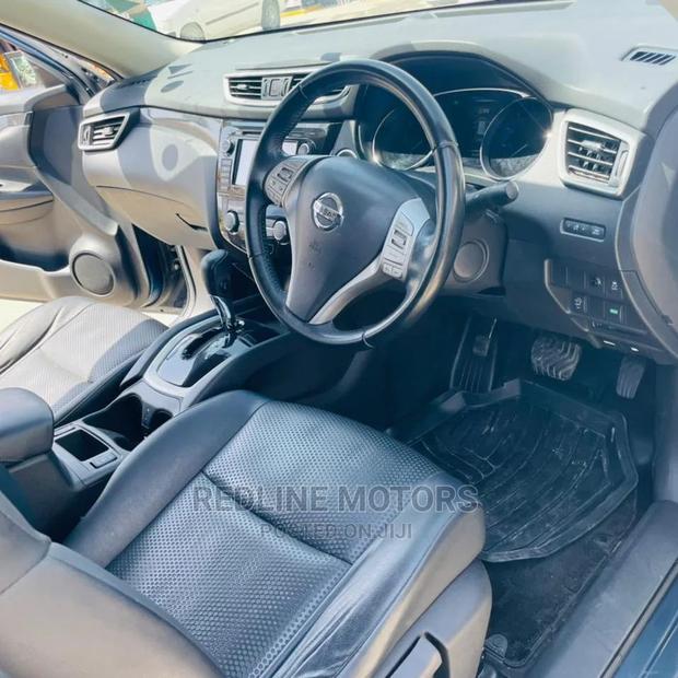 Nissan X-Trail 2016 Blue - thumbnail 2